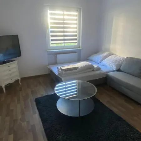 Pod Wieza Twoj Przystanek U Stop Wzgorza Gedymina דירה